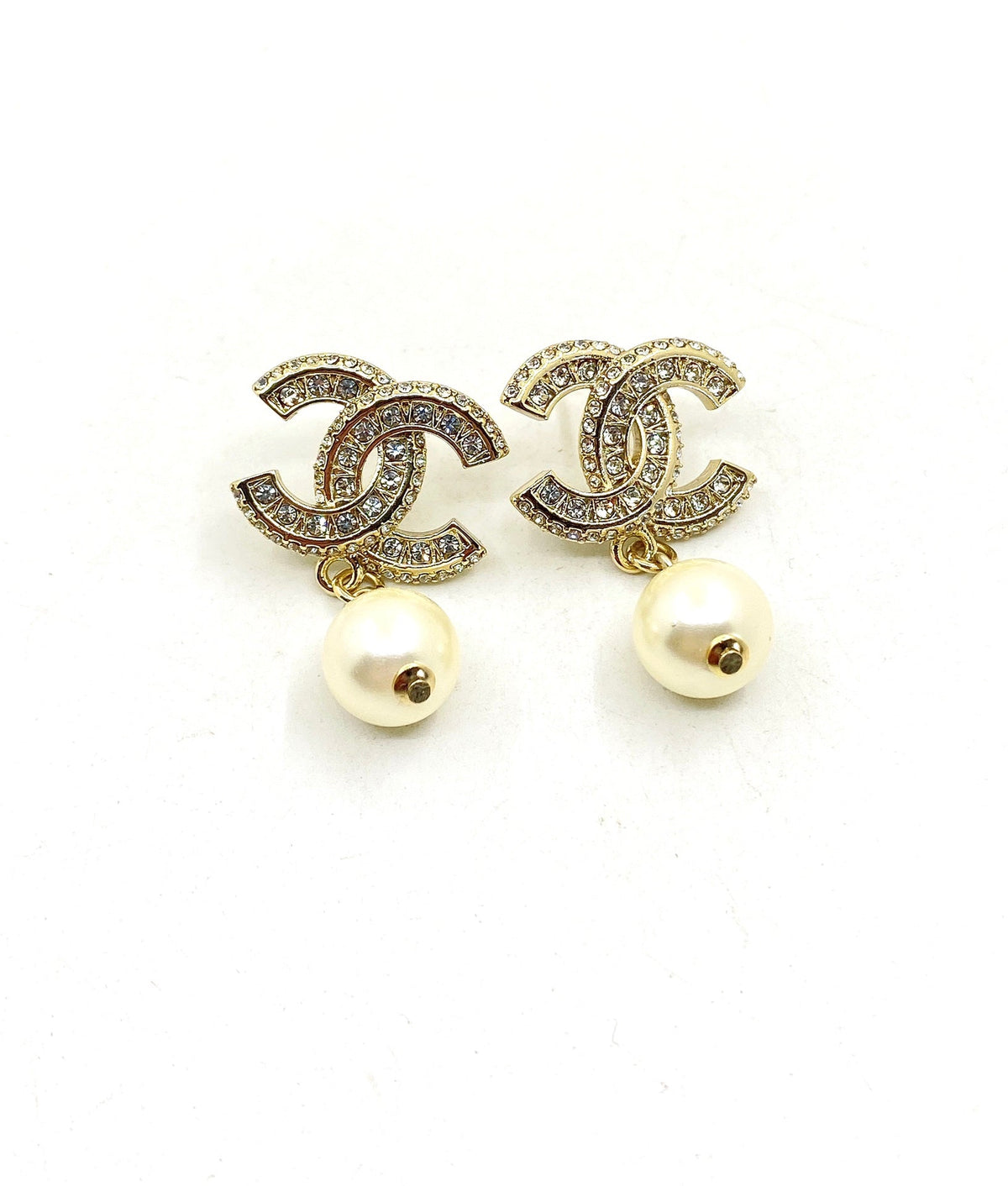 18K  Chanel Pearls Earrings