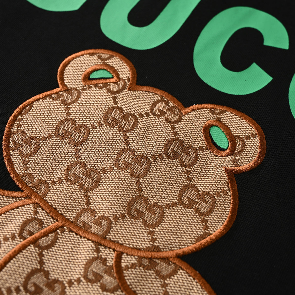 New brand new Gucci T-shirt